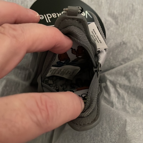 Vera Bradley Star Wars Darth Vader Bag Charm NWT - Picture 7 of 8